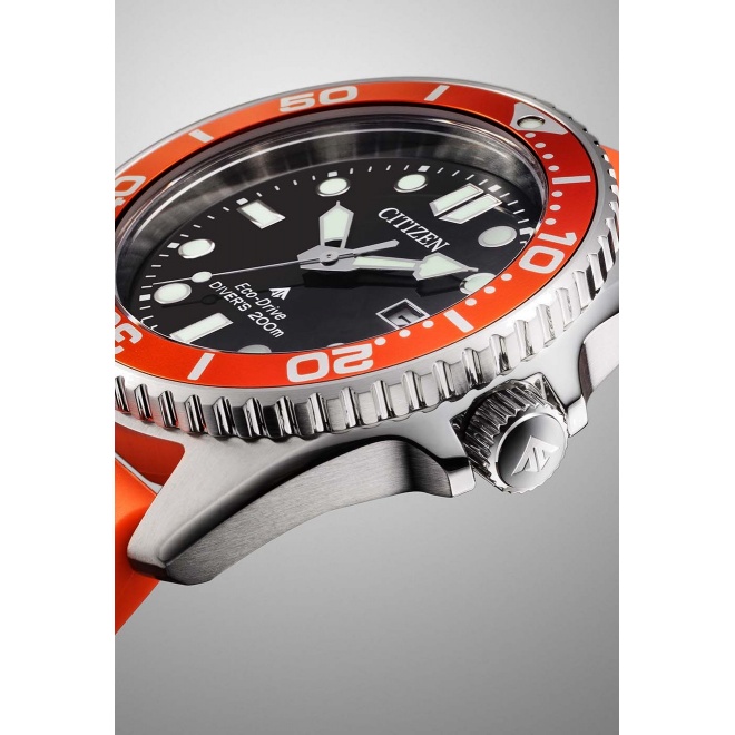 Citizen Diver’s Eco Drive ∅40,55 mm - 20 ATM, Esfera negra, correa de poliuretano