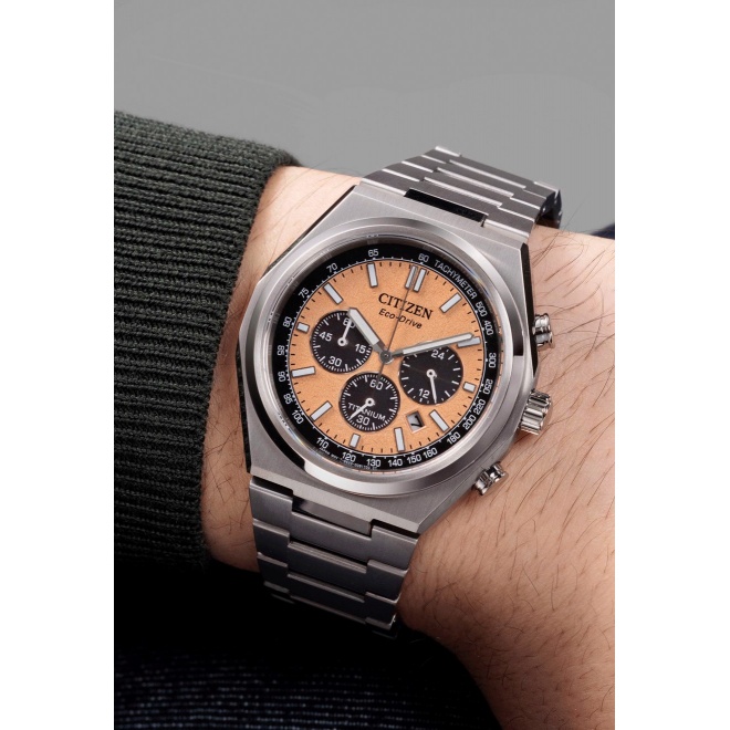 Citizen Chrono Super Titanium 4610 ∅42,5 mm - 10 ATM, Esfera naranja, brazalete de super titanium
