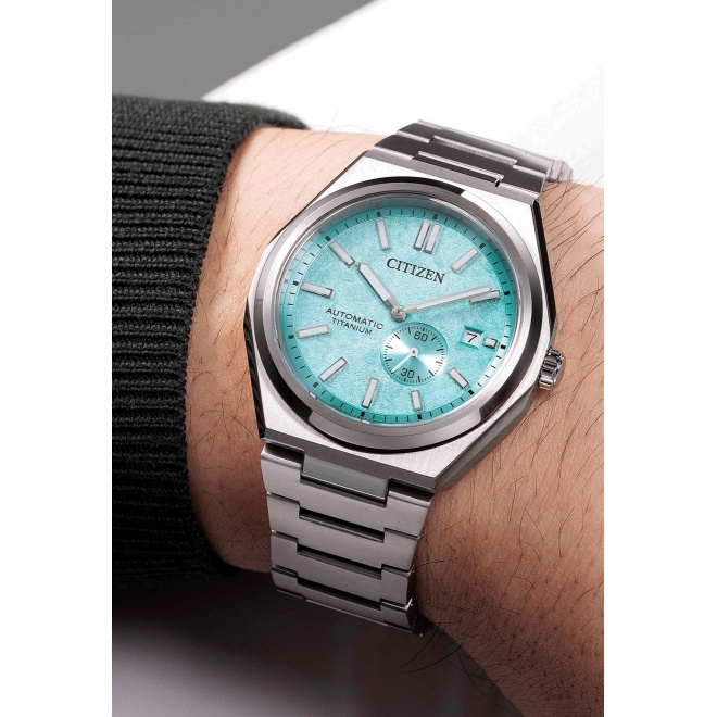 Citizen Super Titanium NJ0180 ∅40,5 mm - 10 ATM, Esfera verde claro, brazalete de super titanium