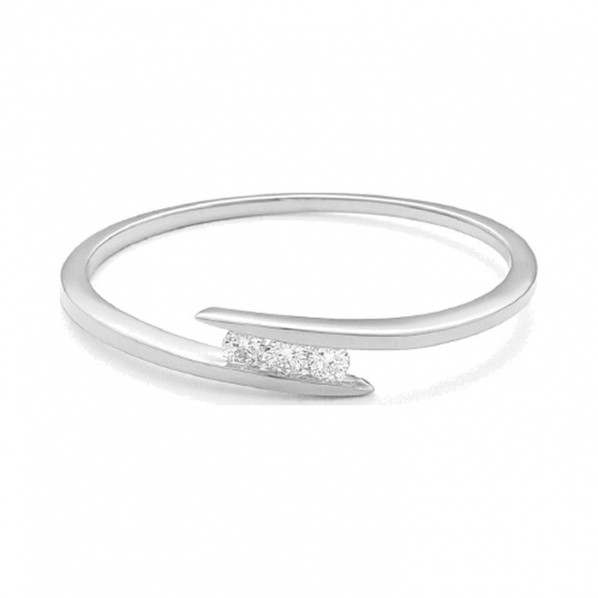 Anillo Tresillo de oro blanco de 18 Kt con diamantes de 0,07 ct
