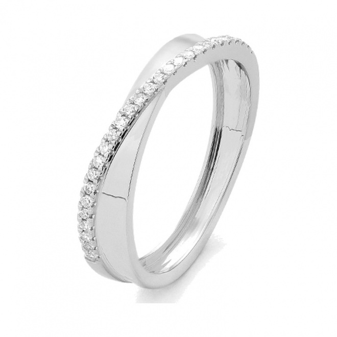 Anillo de oro blanco de 18 Kt con diamantes de 0,07 ct