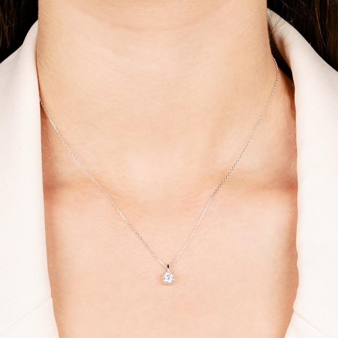 Colgante Solitario de oro blanco de 18 Kt con diamante de 0,50 a 0,70 ct, certificado GIA