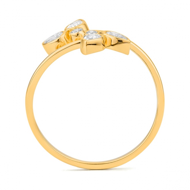 Anillo de oro amarillo de 18 Kt con diamantes talla pera de 0,45 ct