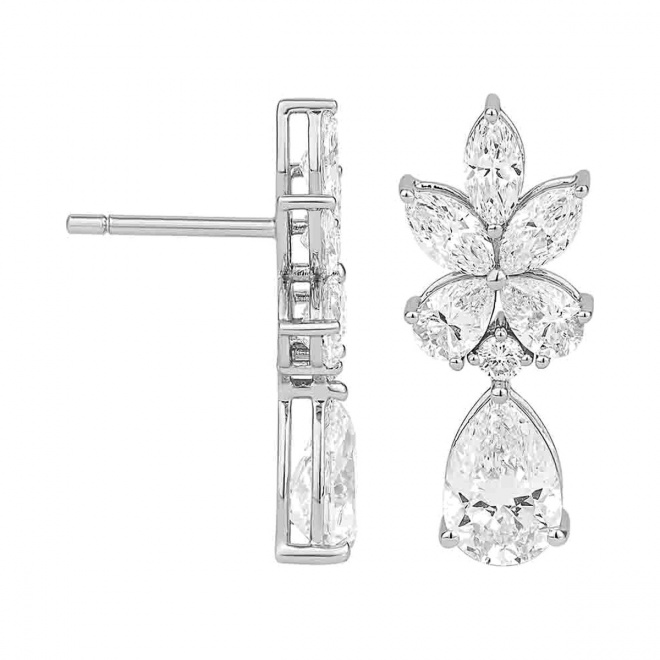 Pendientes Largos de oro blanco de 18 Kt con diamantes talla pera de 4,10 ct
