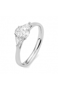 Anillo Tresillo de oro blanco de 18 Kt con diamantes talla oval de 0,82 ct