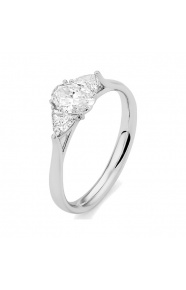 Anillo Tresillo de oro blanco de 18 Kt con diamantes talla oval de 0,80 ct