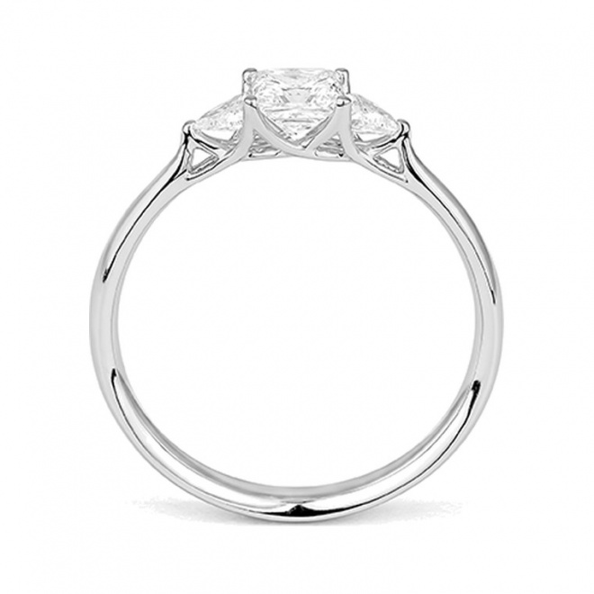 Anillo Tresillo de oro blanco de 18 Kt con diamantes talla princesa de 0,70 ct