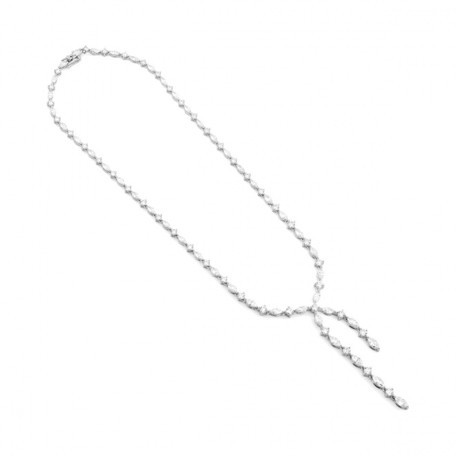 Collar de oro blanco de 18 Kt con diamantes talla marquesa de 12,85 ct