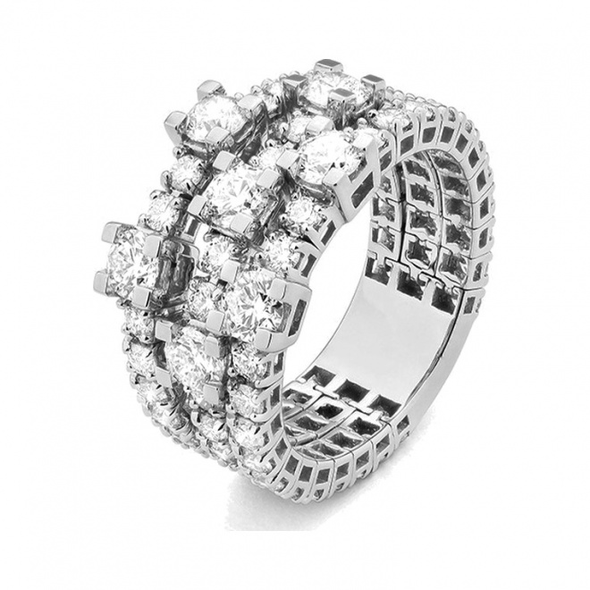 Anillo de oro blanco de 18 Kt con diamantes de 3,64 ct