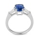 Anillo de oro blanco de 18 Kt con zafiro azul de 2,83 ct y diamantes de 0,35 ct