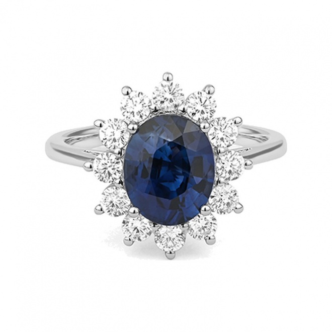 Anillo de oro blanco de 18 Kt con zafiro azul de 2,80 ct y diamantes de 0,85 ct