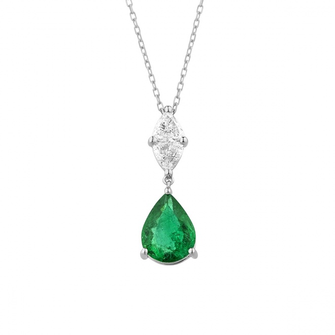 Colgante Largo de oro blanco de 18 Kt con esmeralda de 1,50 ct y diamantes de 0,33 ct