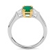 Anillo de oro de 18 Kt con esmeralda y diamantes de 0,29 ct