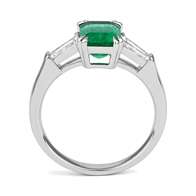 Anillo de oro blanco de 18 Kt con esmeralda de 1,85 ct y diamantes de 0,45 ct