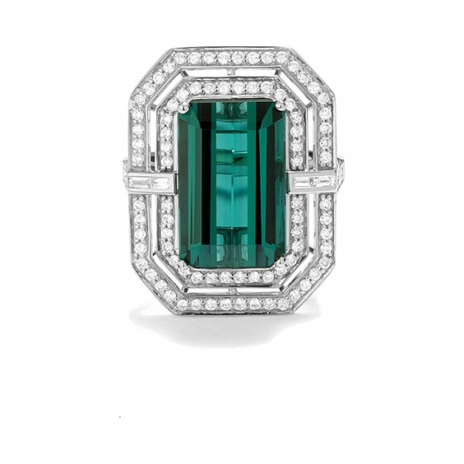 Anillo de oro blanco de 18 Kt con turmalina de 6,49 ct y diamantes de 0,80 ct