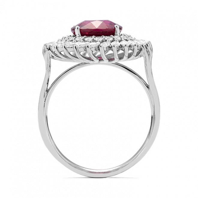 Anillo de oro blanco de 18 Kt con rubelita de 3,21 ct y diamantes de 1,09 ct