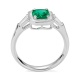Anillo de oro blanco de 18 Kt con esmeralda de 0,89 ct y diamantes de 0,59 ct