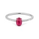 Anillo de oro blanco de 18 Kt con piedra de color y diamantes de 0,07 ct