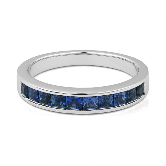 Anillo Media alianza de oro blanco de 18 Kt con zafiro de 1,50 ct