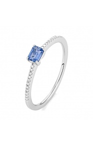 Anillo de oro blanco de 18 Kt con piedra de color y diamantes de 0,06 ct