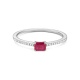 Anillo de oro blanco de 18 Kt con piedra de color y diamantes de 0,06 ct