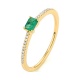 Anillo de oro amarillo de 18 Kt con esmeralda de 0,22 ct y diamantes de 0,06 ct