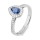Anillo de oro blanco de 18 Kt con piedra de color y diamantes
