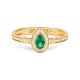 Anillo de oro amarillo de 18 Kt con esmeralda y diamantes