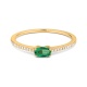 Anillo de oro amarillo de 18 Kt con esmeralda y diamantes de 0,06 ct