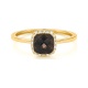 Anillo Rosetón de oro amarillo de 18 Kt con piedra de color y diamantes de 0,05 ct
