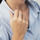 Anillo Rosetón de oro blanco de 18 Kt con topacio de 1,40 ct y diamantes de 0,05 ct