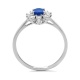 Anillo de oro blanco de 18 Kt con zafiro azul de 0,65 ct y diamantes de 0,07 ct
